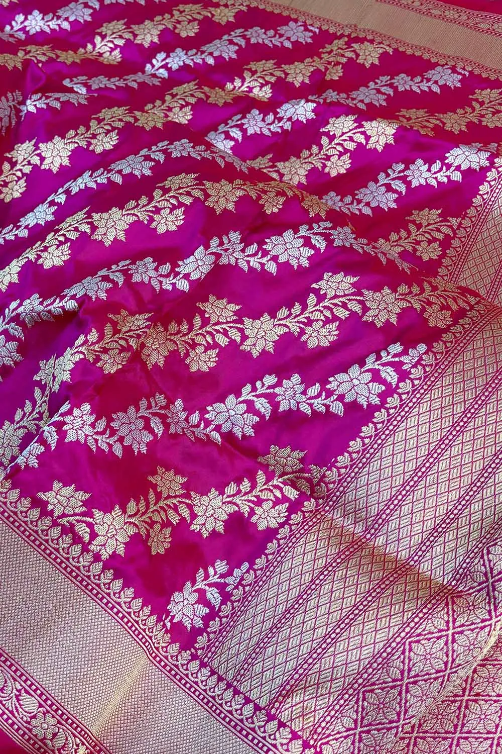 Exquisite Pink Banarasi Handloom Pure Katan Silk Sona Roopa Saree