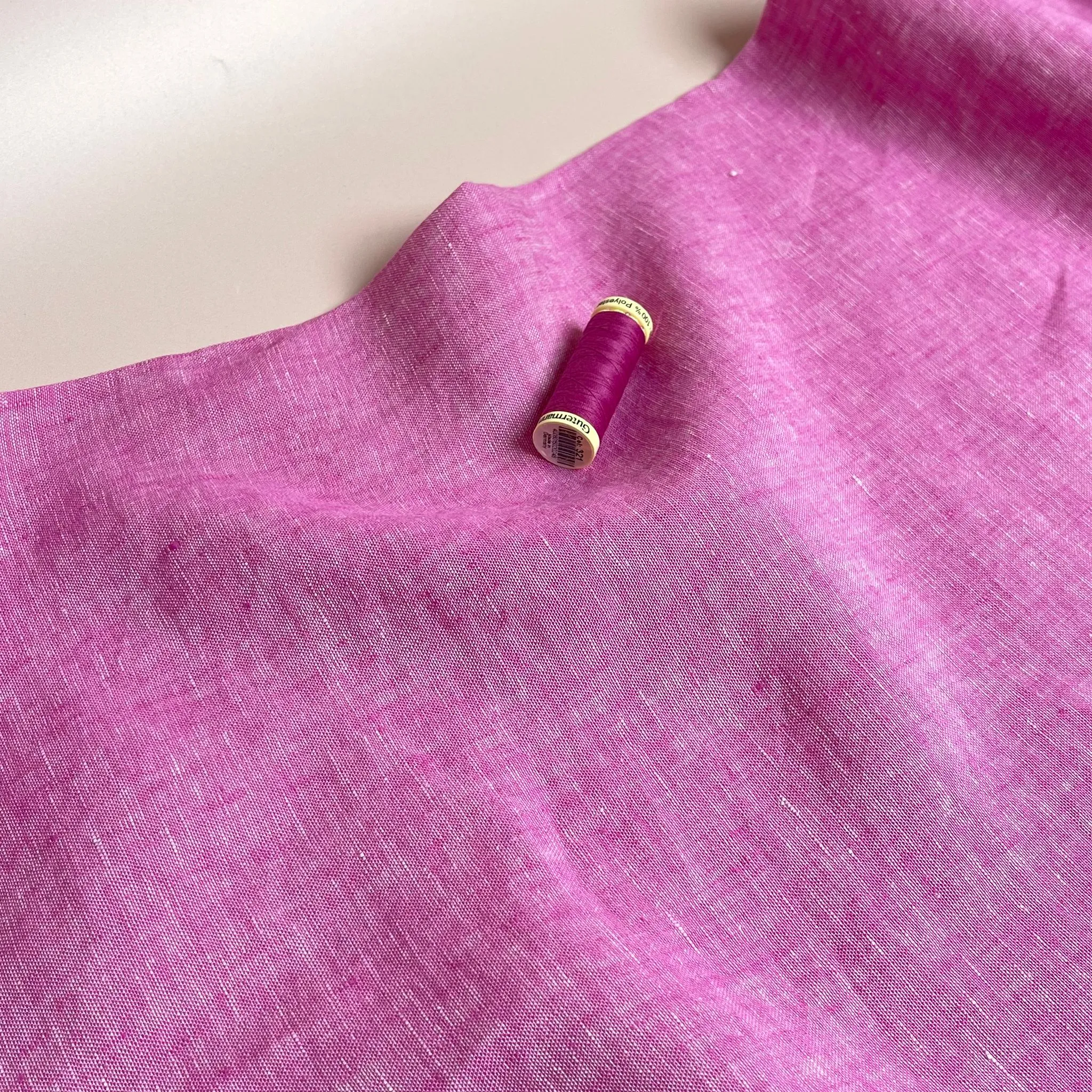REMNANT 0.73 Metre - Yarn Dyed Pure Linen Fabric in Fuchsia